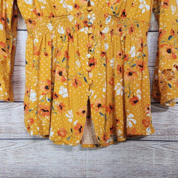 Idyllwind by Miranda Lambert Floral Flare Sleeve Blouse Size XS/TP Button Front - Picture 3 of 16